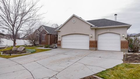 Photo of 1862 W 1690 S, Woods Cross, UT 84087 (MLS # 2129818)