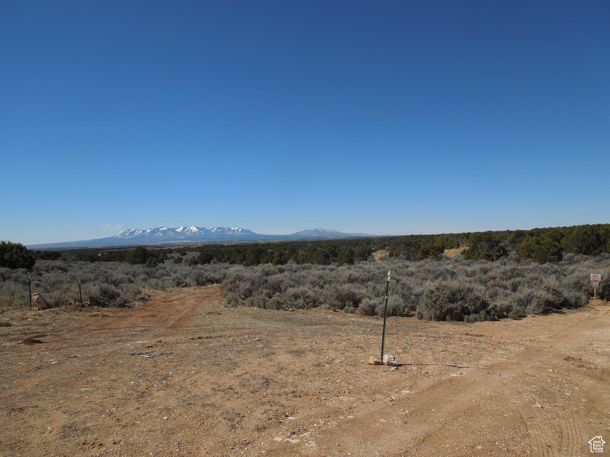 SUNRISE COUNTRY - Land