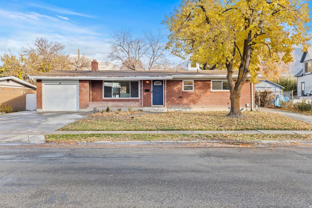 Photo of 638 N 100 W, Logan, UT 84321 (MLS # 2121925)