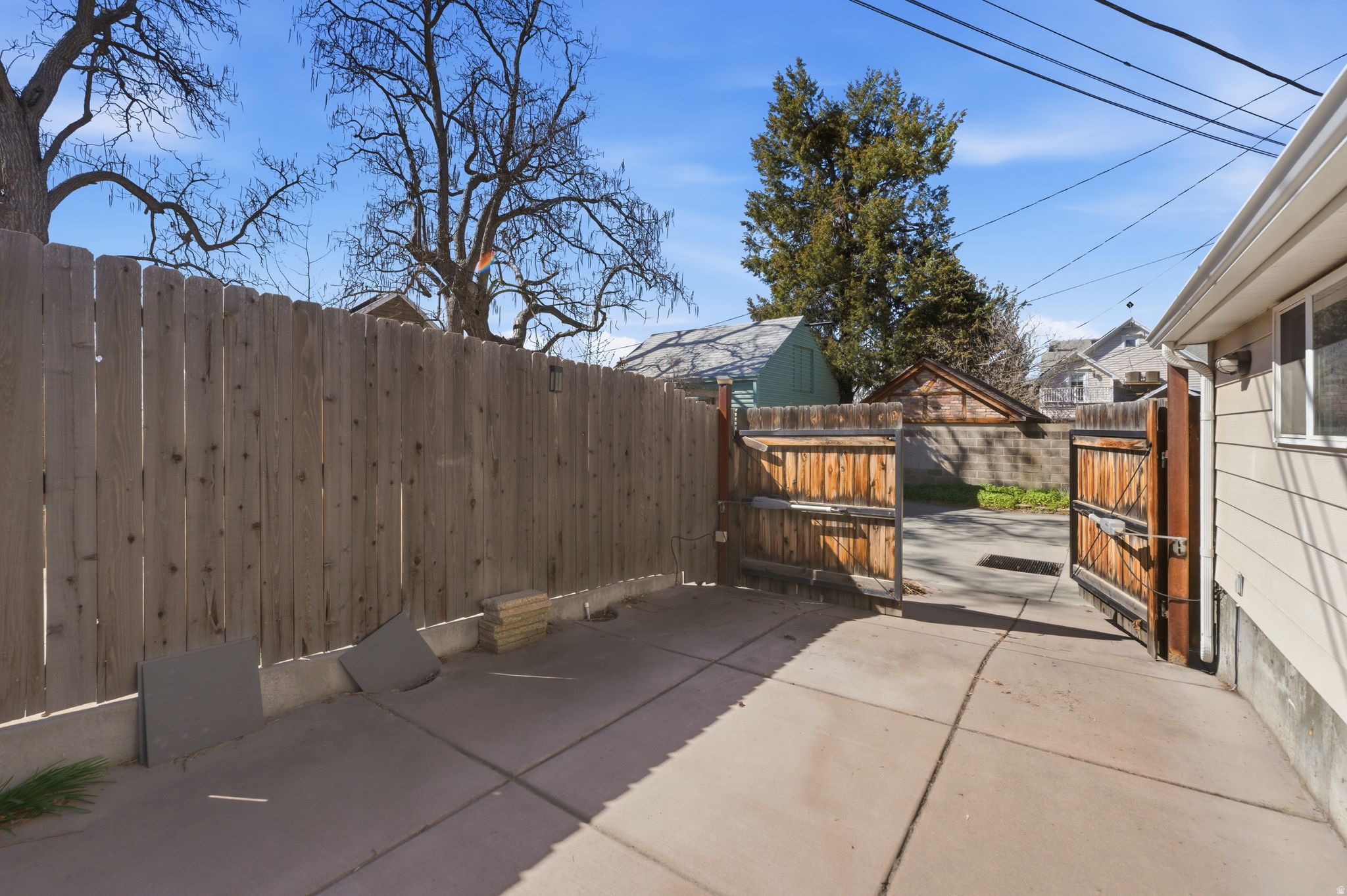 AVENUES - Residential