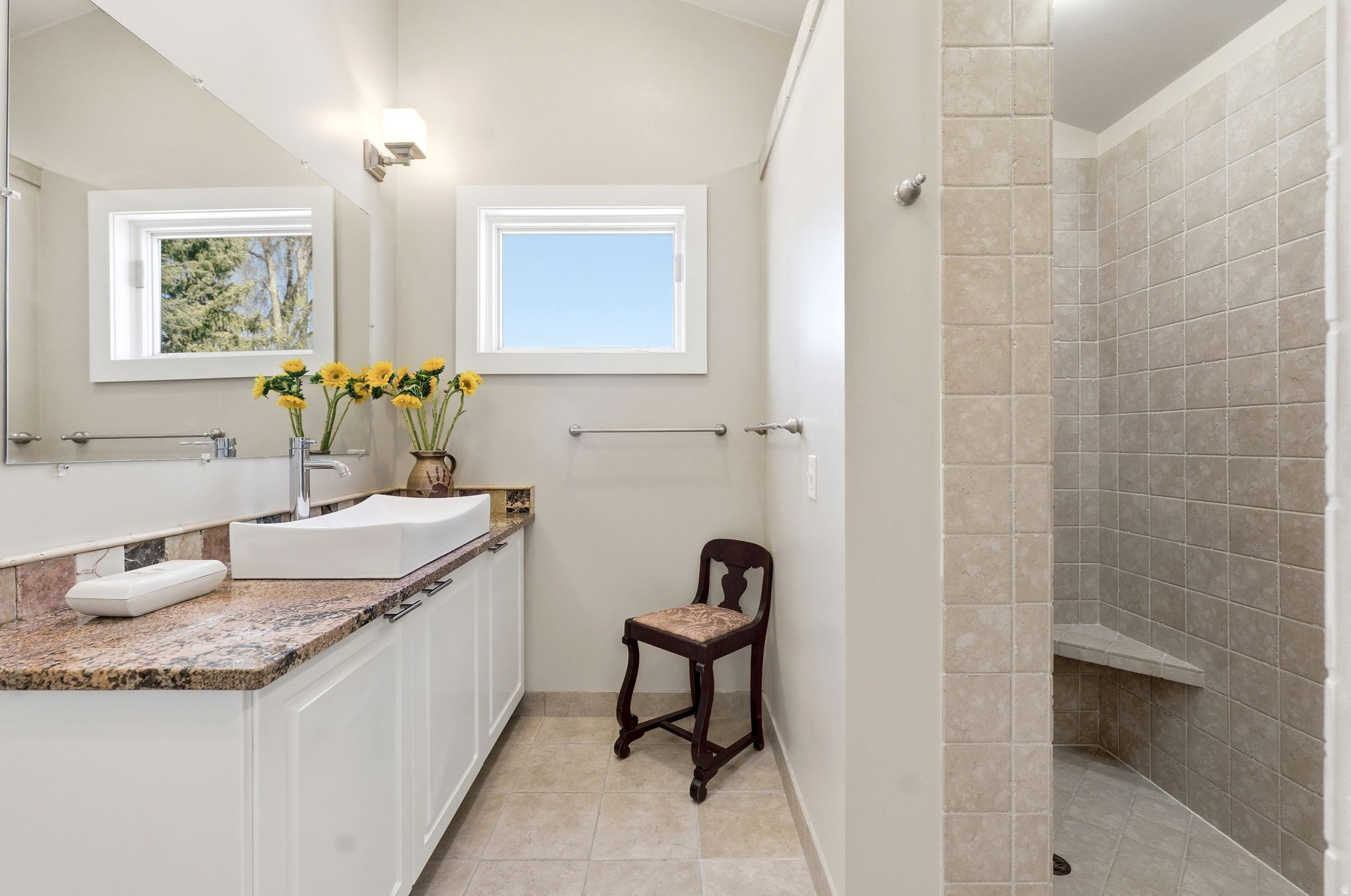 AVENUES - Residential