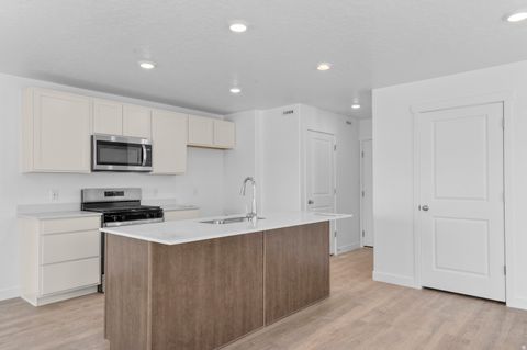 Tiny photo for 210 E GLENCOE DR #1060, Lehi, UT 84048 (MLS # 2141668)