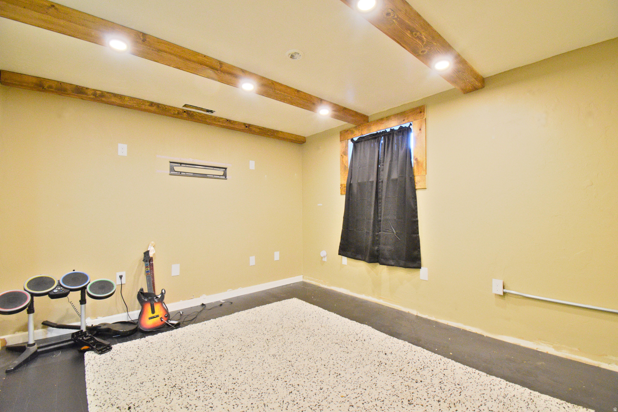 COUNTRY ROAD HAVEN - Residential
