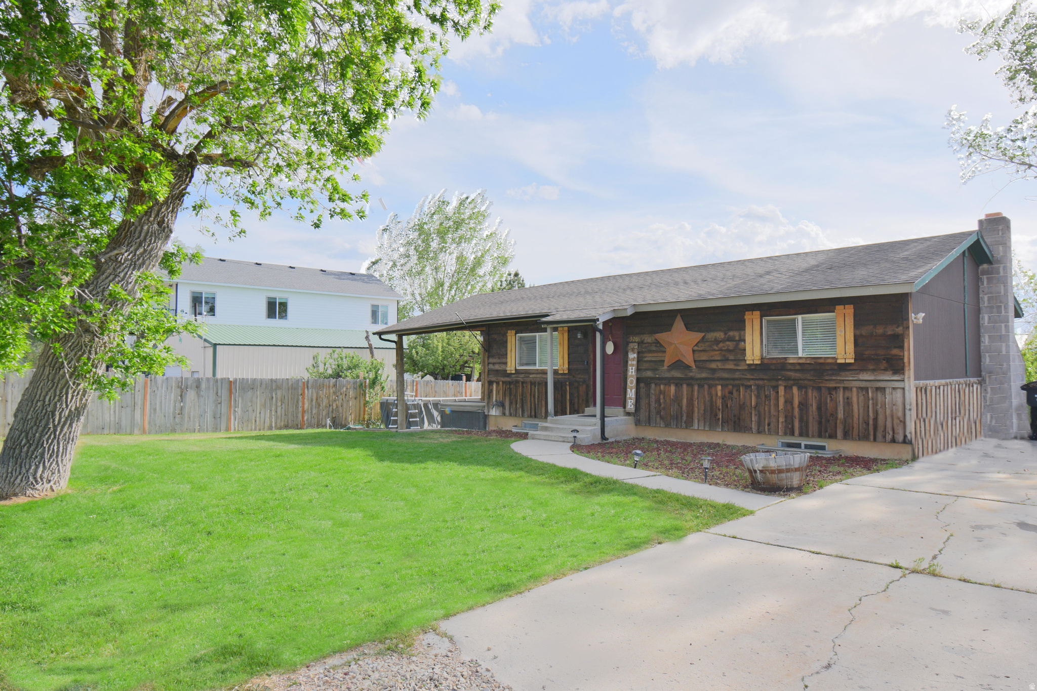 COUNTRY ROAD HAVEN - Residential