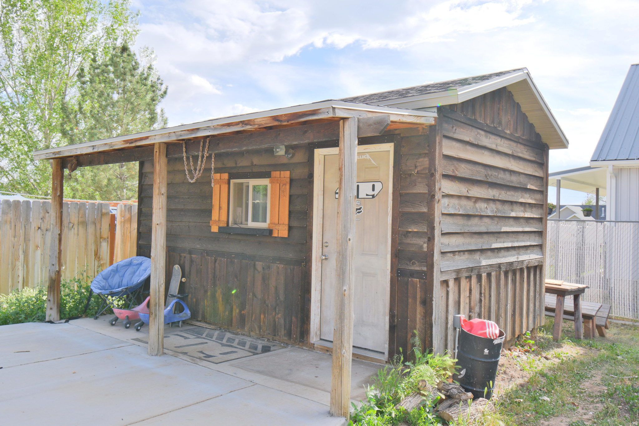 COUNTRY ROAD HAVEN - Residential