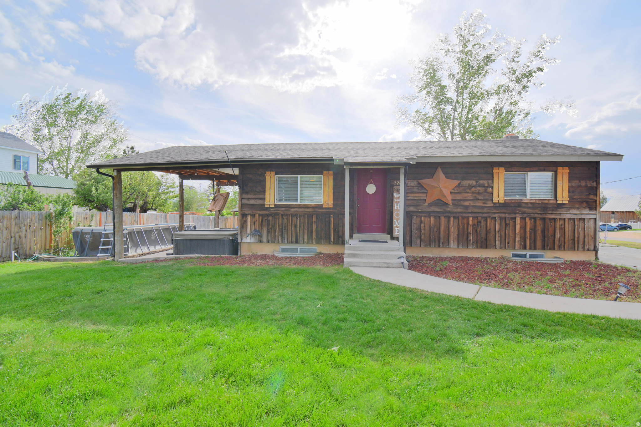 COUNTRY ROAD HAVEN - Residential