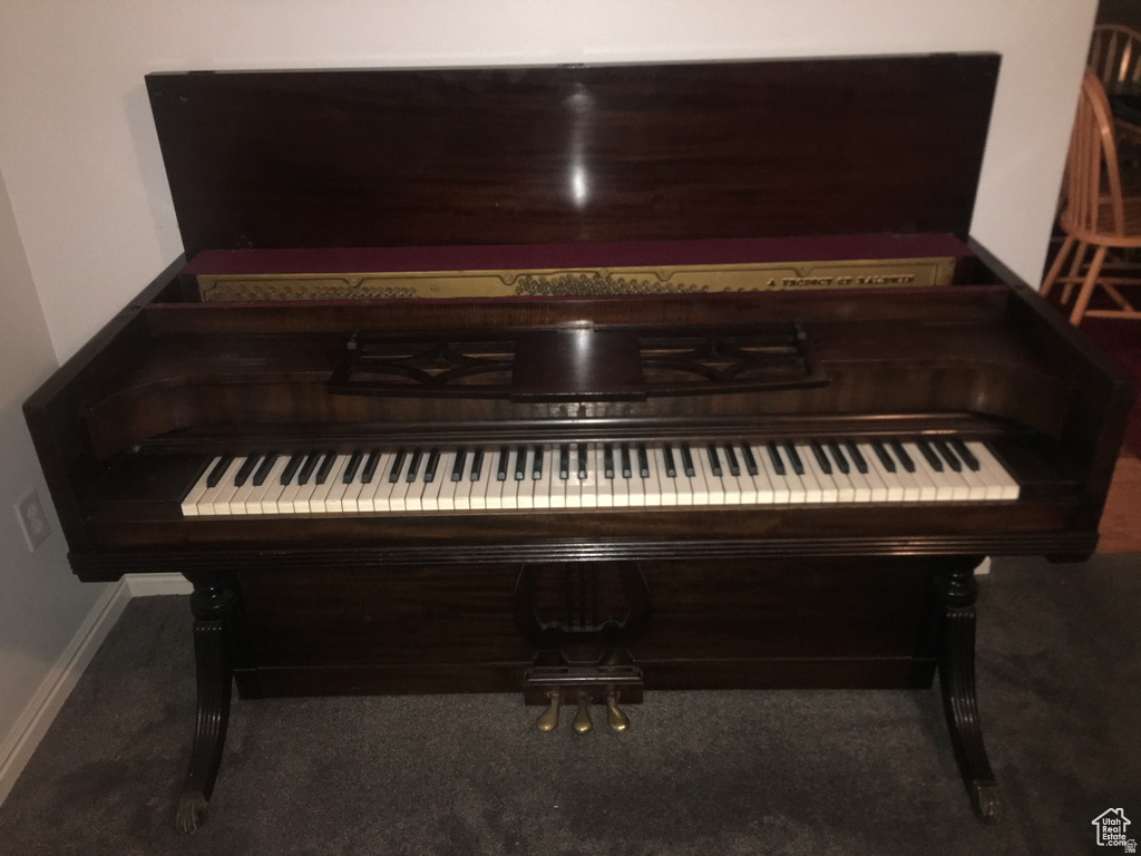 FAIRWAY MEADOWS - Residential