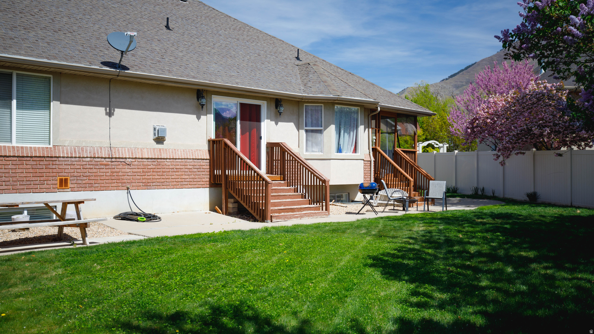 FAIRWAY MEADOWS - Residential