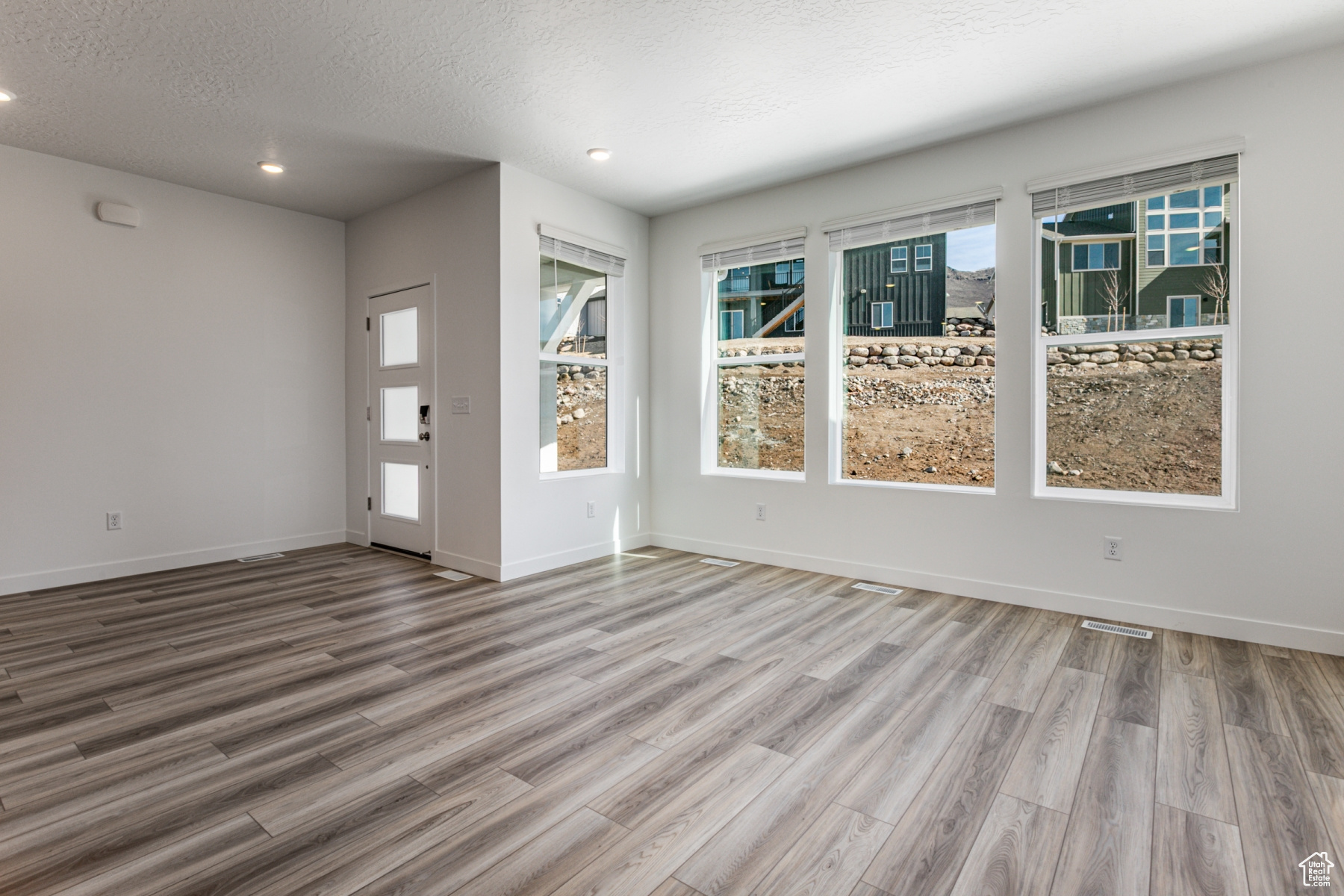 LLENNAR AT JORDANELLE RIDGE - Residential Lease