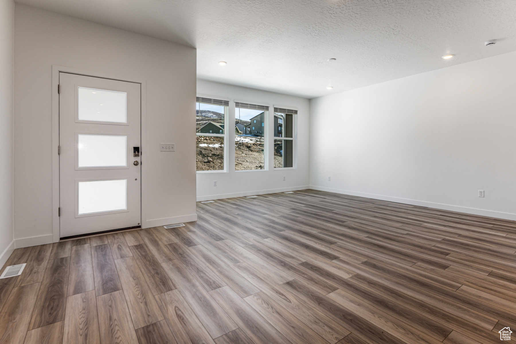 LLENNAR AT JORDANELLE RIDGE - Residential Lease