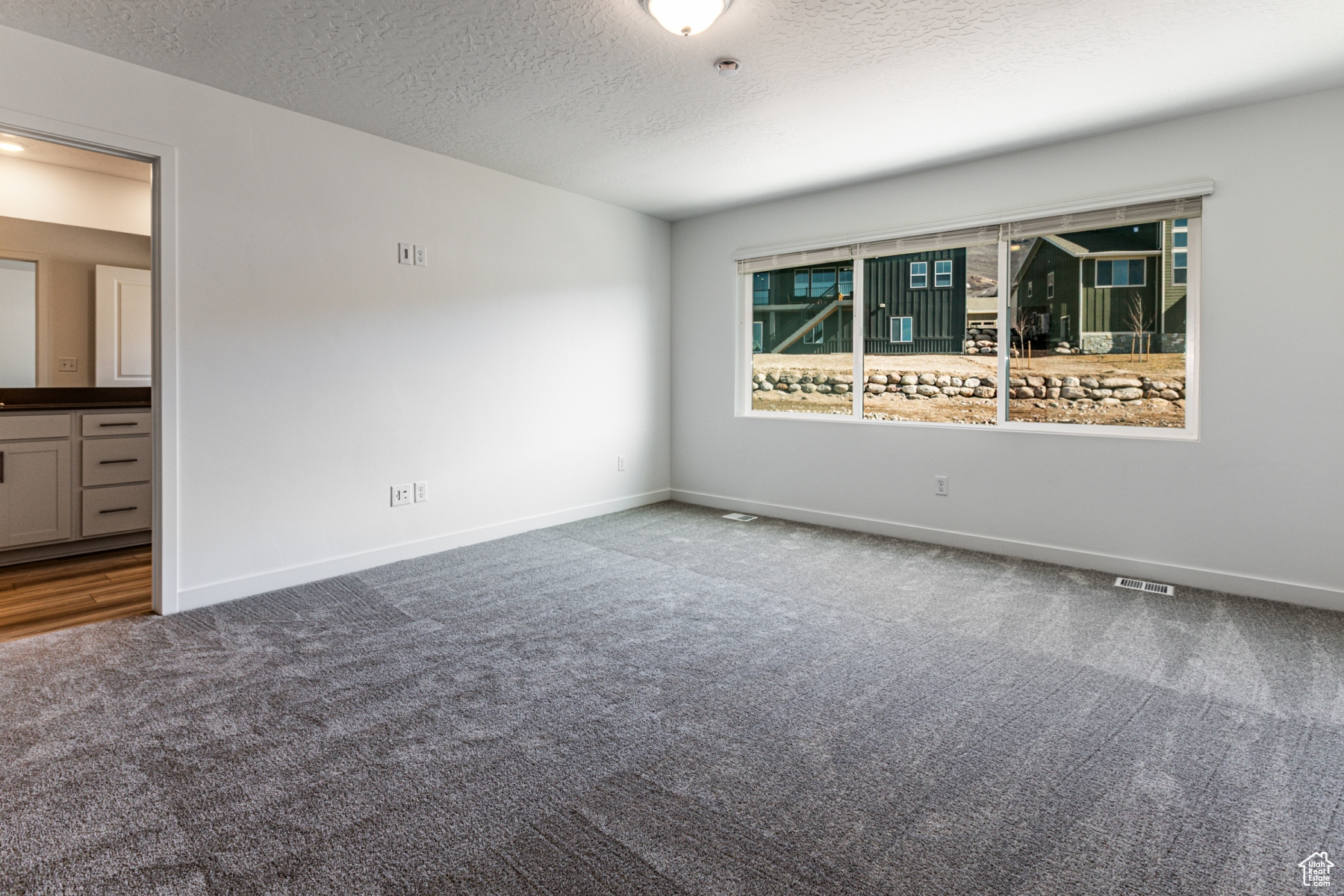 LLENNAR AT JORDANELLE RIDGE - Residential Lease