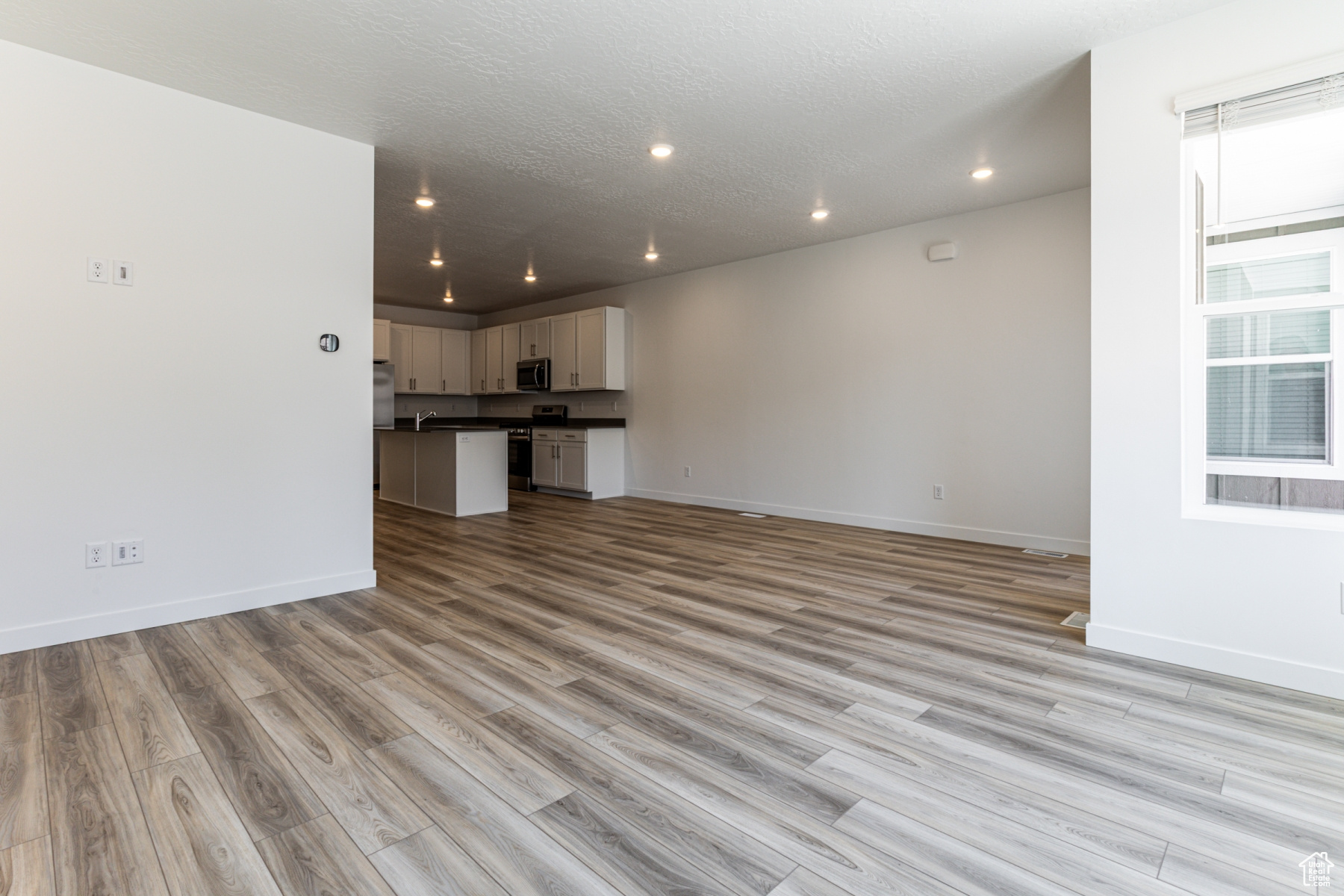 LLENNAR AT JORDANELLE RIDGE - Residential Lease