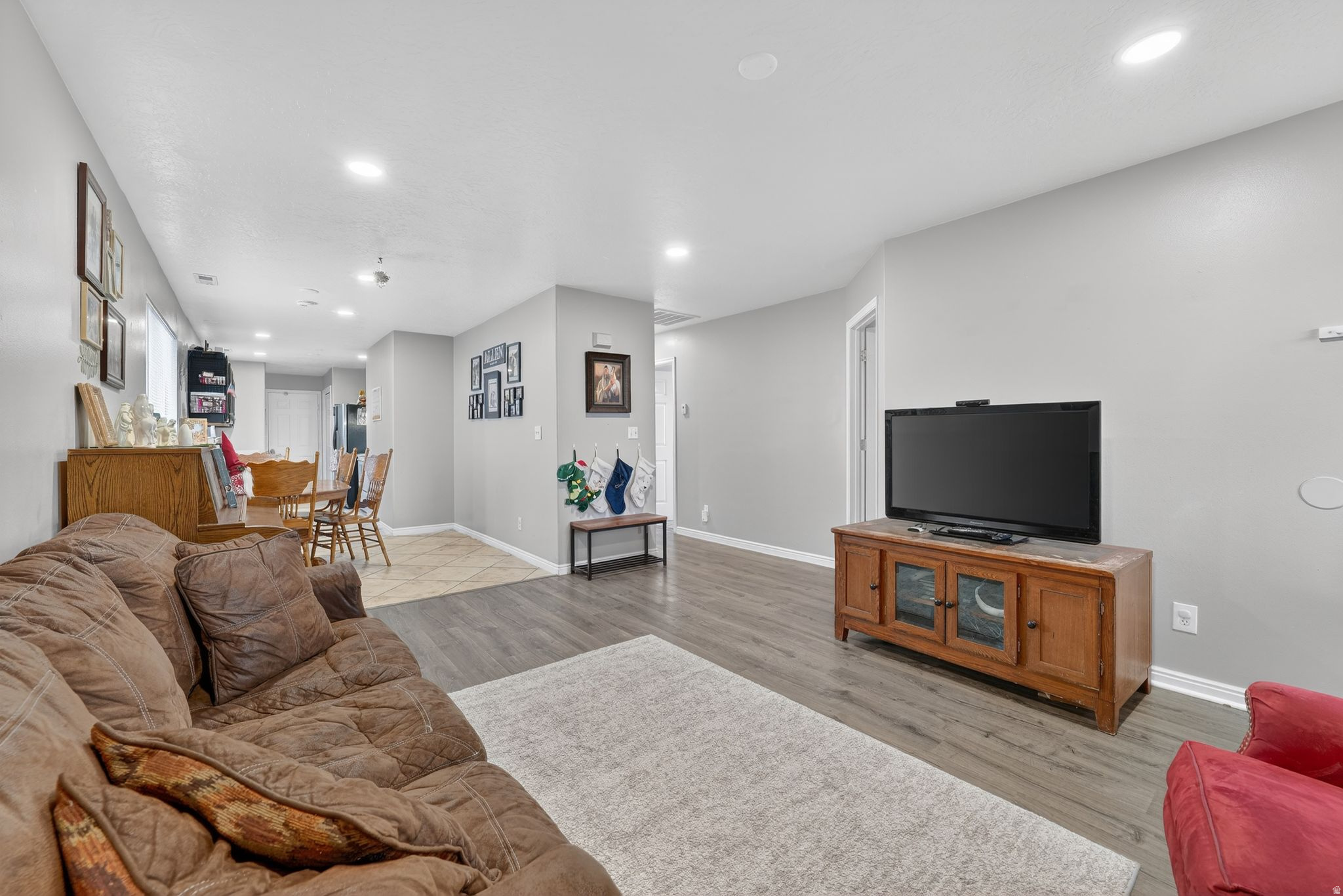 SADDLE ROCK RANCH - Residential