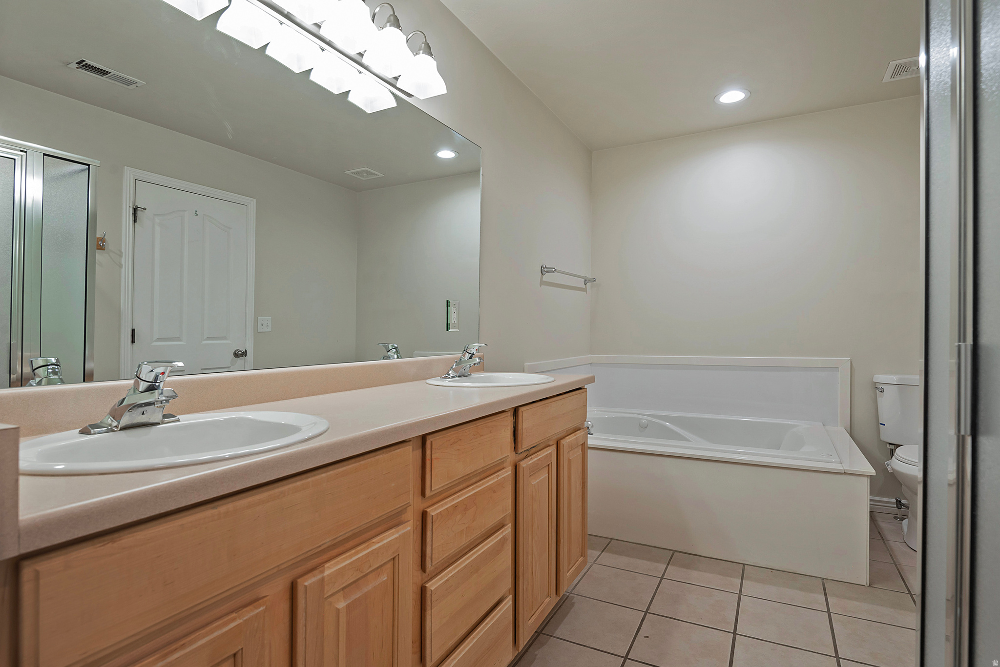 MAPLE RIDGE - Residential