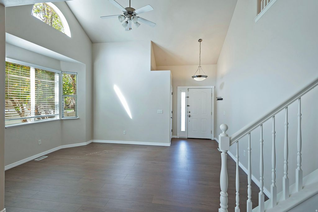 Photo of 1364 E OLD MAPLE CT S, Salt Lake City, UT 84117 (MLS # 2146510)