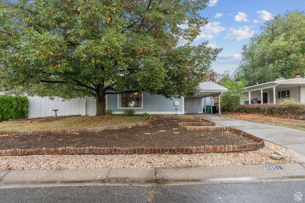 Looking for the perfect Eastside location? This Cottonwood Heights gem is right where you want to be: just minutes from the canyons, with world-class skiing practically in your backyard. Enjoy quick freeway access and close proximity to shopping, parks and some of Utah's favorite dining spots. At home you'll love the private yard, ideal for unwinding after a long day or entertaining friends under the evening sky. Inside you'll love the gorgeous refinished original hardwood floors that add so much charm and single level living which makes your day to day living simple and comfortable. With an unbeatable location, neighborhood convenience and a layout designed for easy living, you'll want to make this house your home! ***No showings until Grand Open House 10/3***