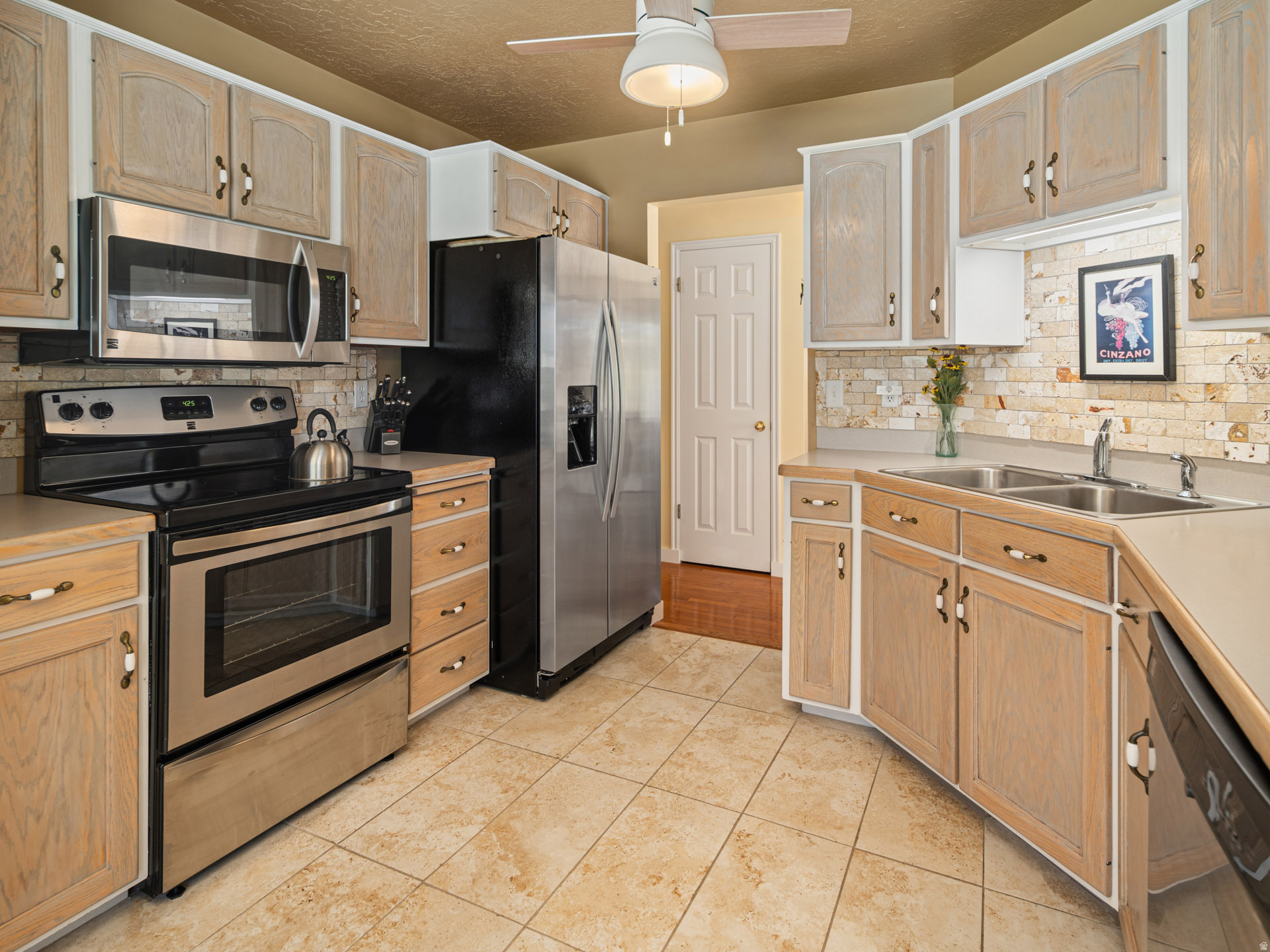 PATIO SPRINGS - Residential