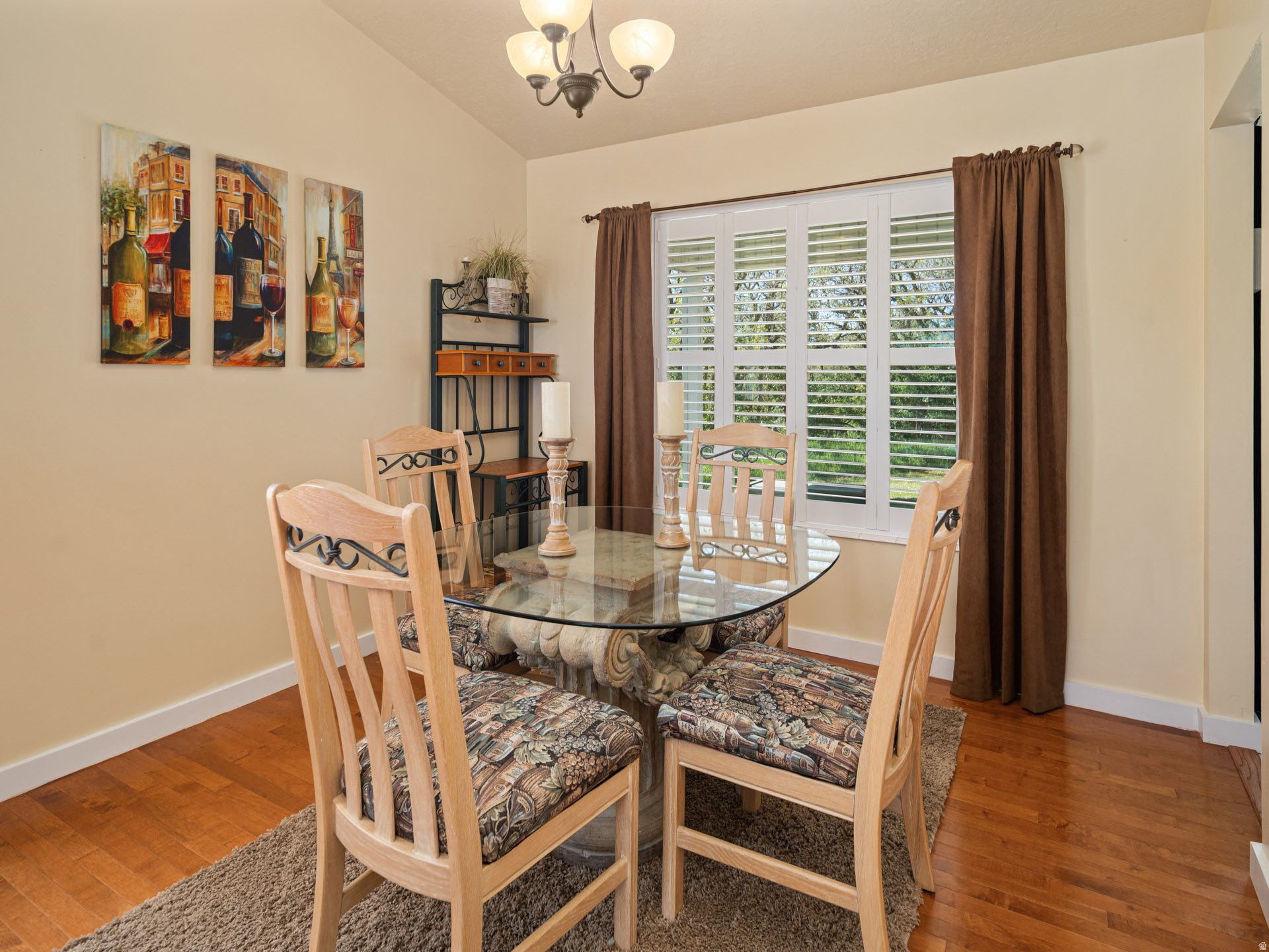 PATIO SPRINGS - Residential