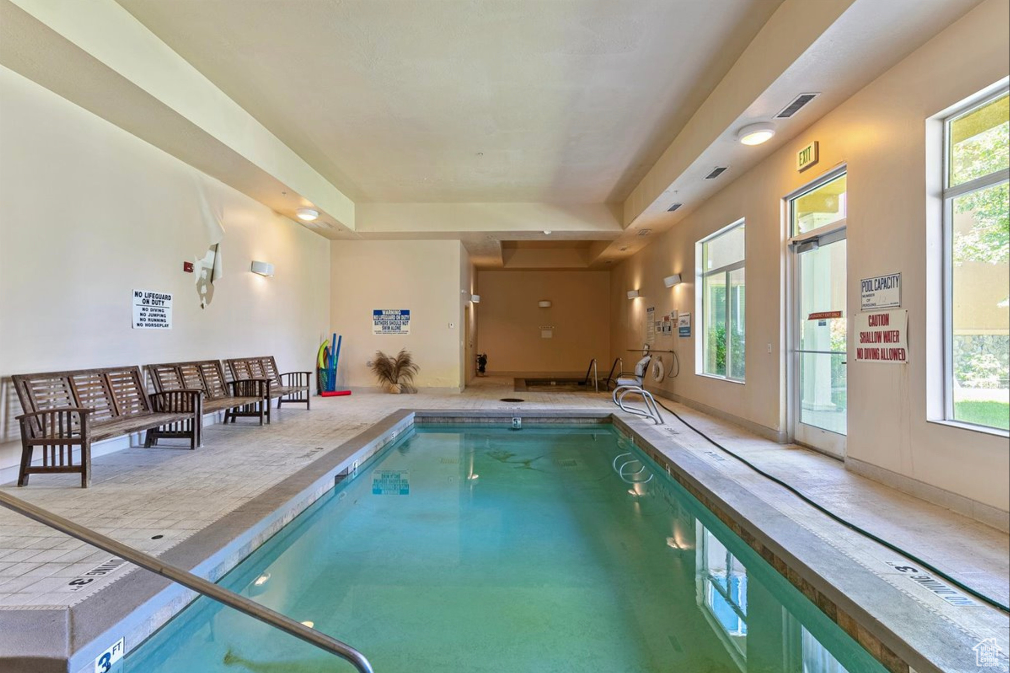 MIRA VISTA CONDO - Residential