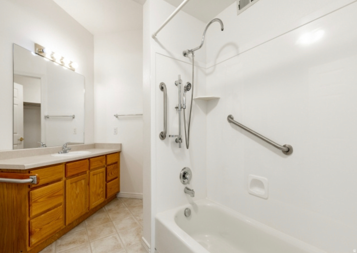 MIRA VISTA CONDO - Residential