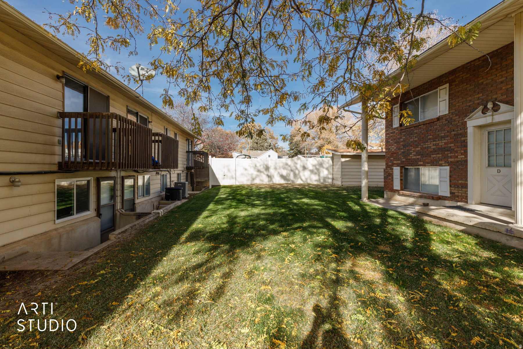 BRIDGEWOOD MANOR - Residential