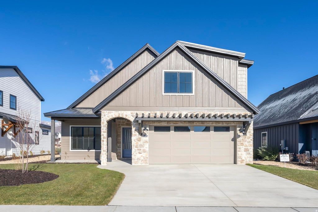 Photo of 221 E ROCKWELL WAY, Midway, UT 84049 (MLS # 2140081)