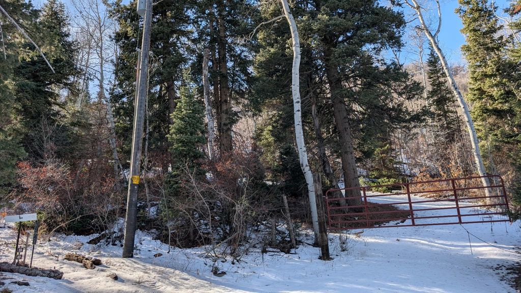 Photo of 219 UPPER OAK CIR #40, Huntsville, UT 84317 (MLS # 2143899)