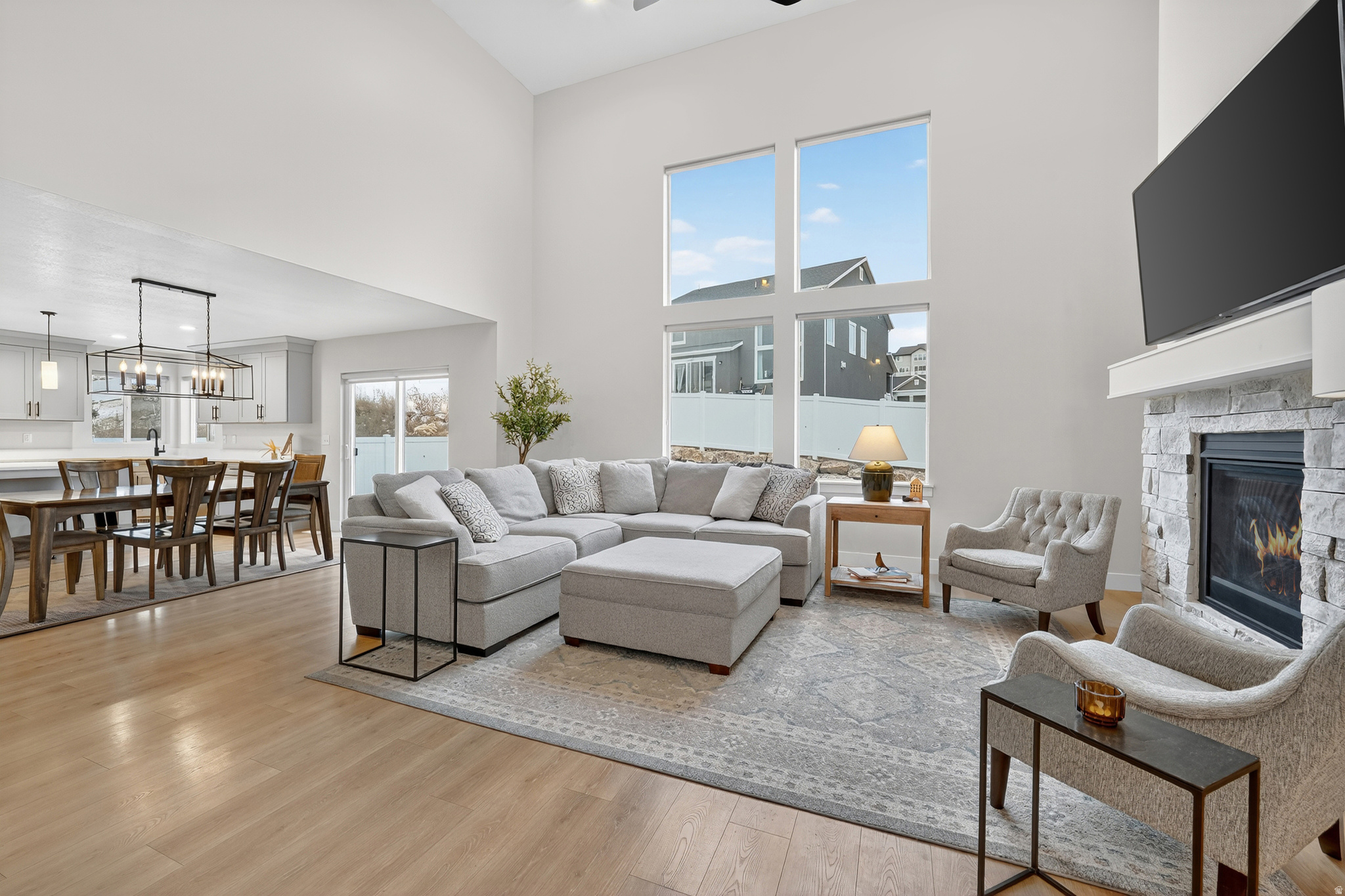 QUAILHILL - Residential