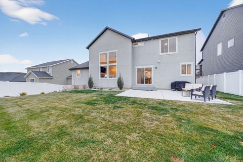 Tiny photo for 478 N WOODLAND RD, Saratoga Springs, UT 84045 (MLS # 2123353)