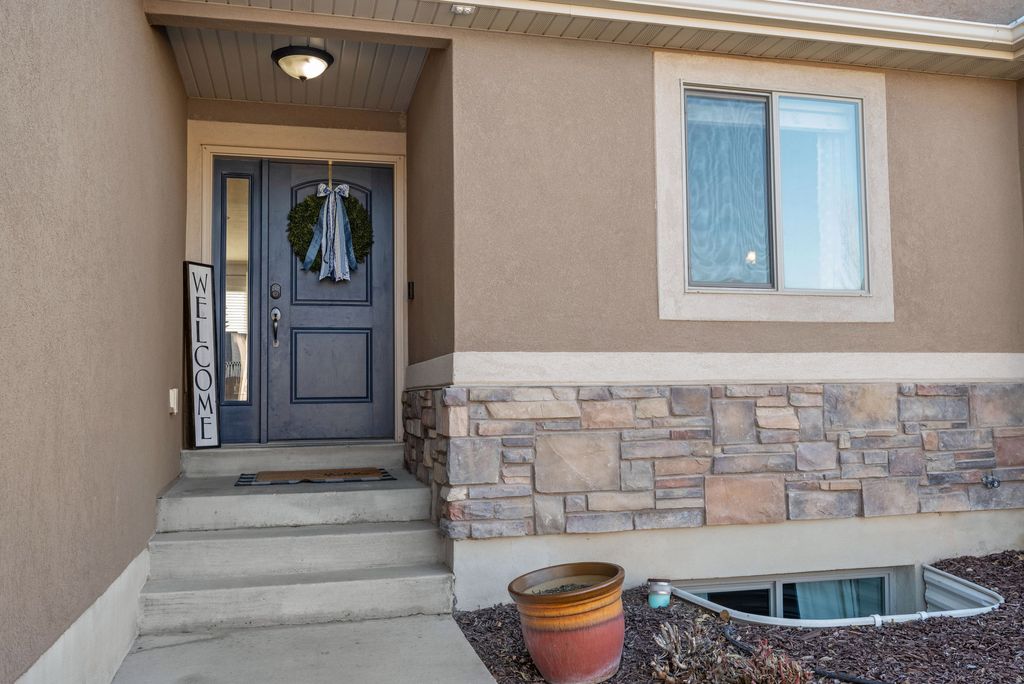 Photo of 4096 E MOHICAN DR N, Eagle Mountain, UT 84005 (MLS # 2128333)