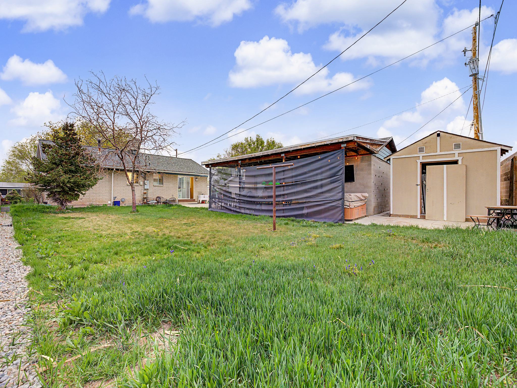 MEADOWS - Residential