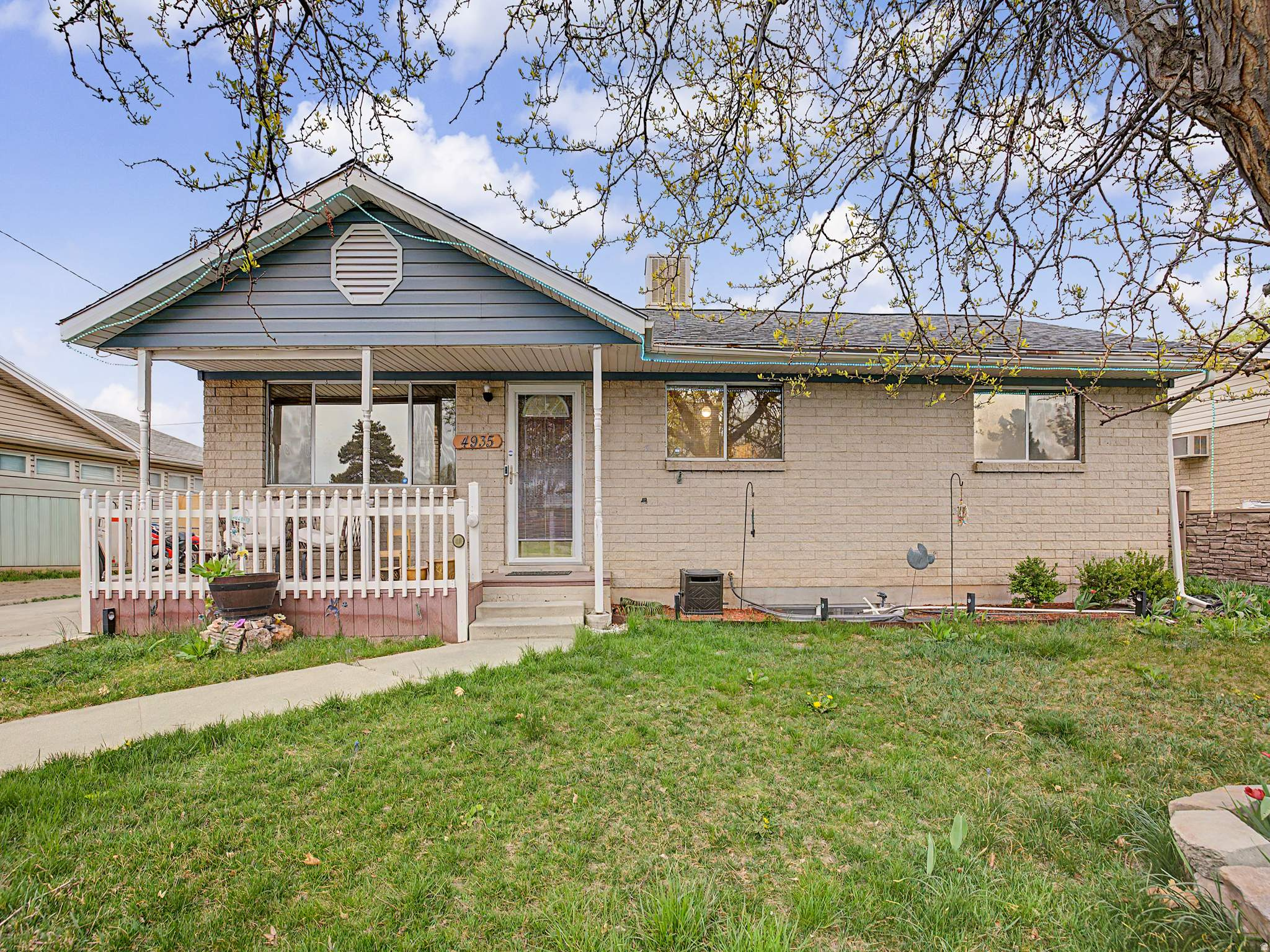 MEADOWS - Residential