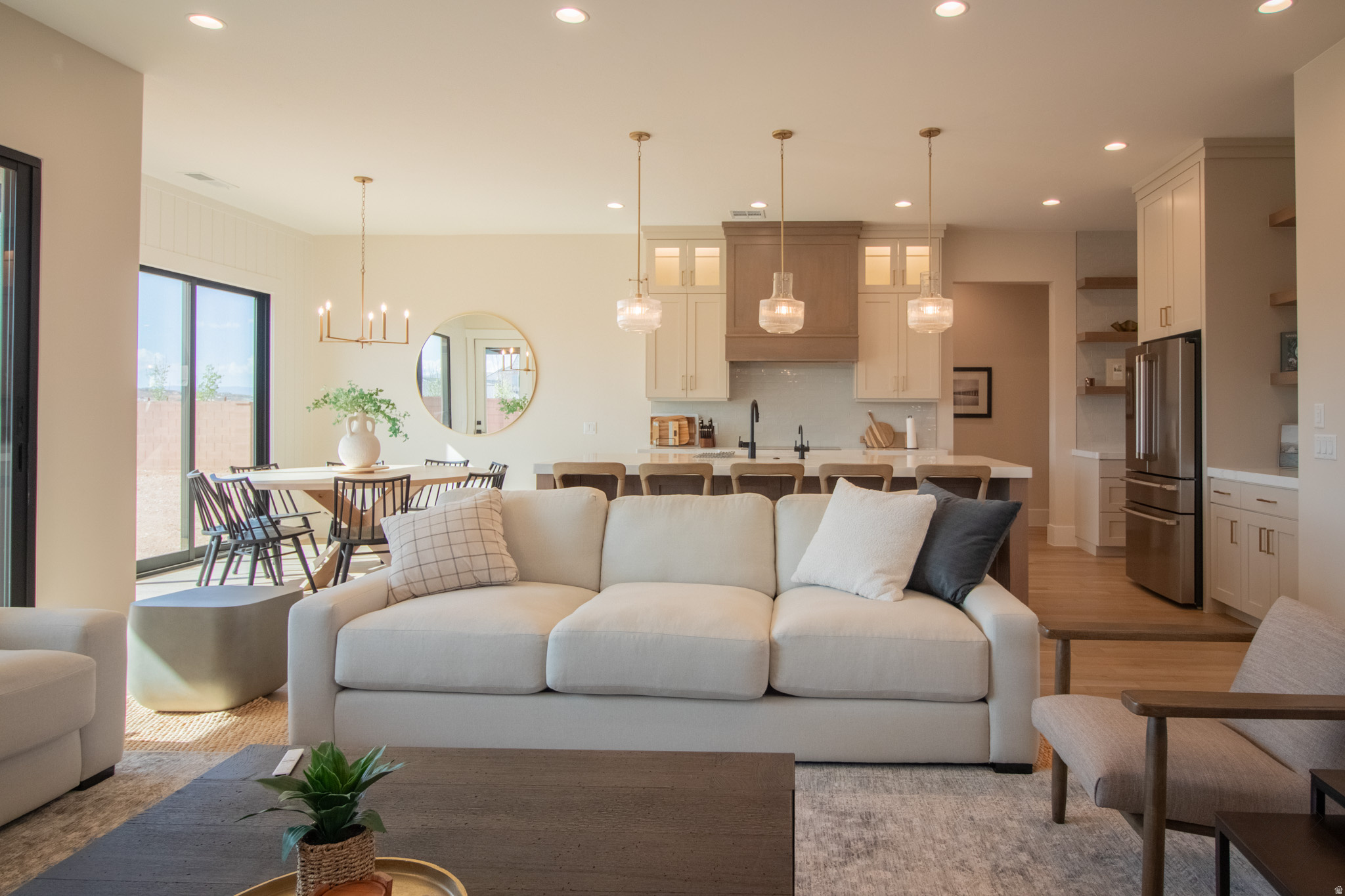 RED MESA AT SUNRISE - Residential