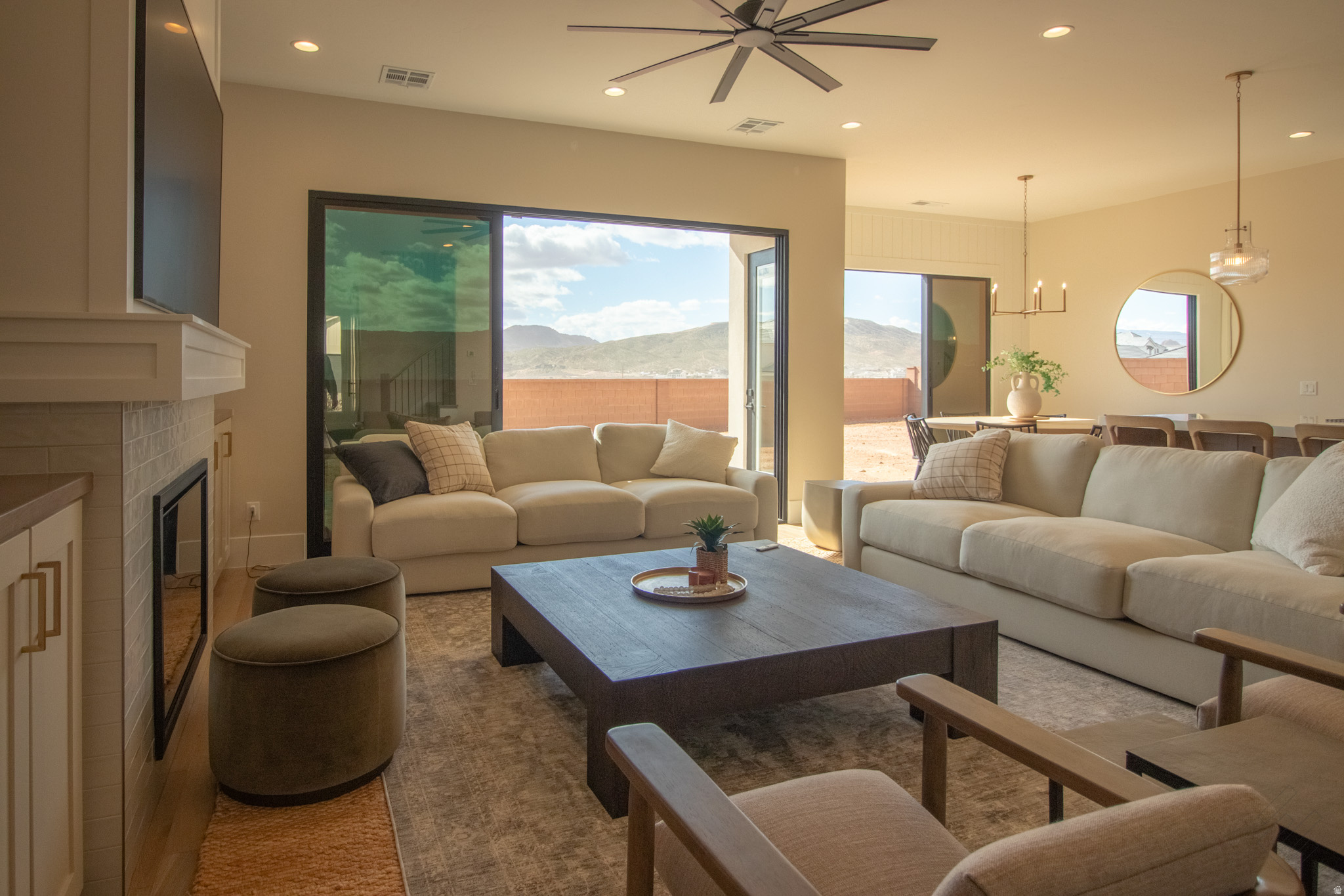 RED MESA AT SUNRISE - Residential