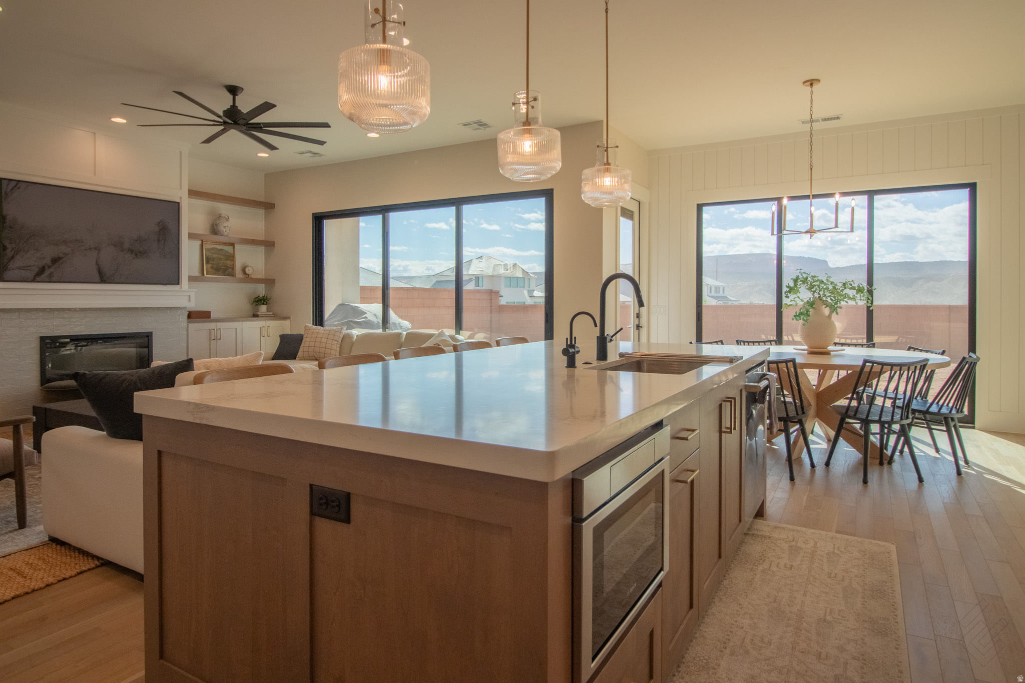 RED MESA AT SUNRISE - Residential