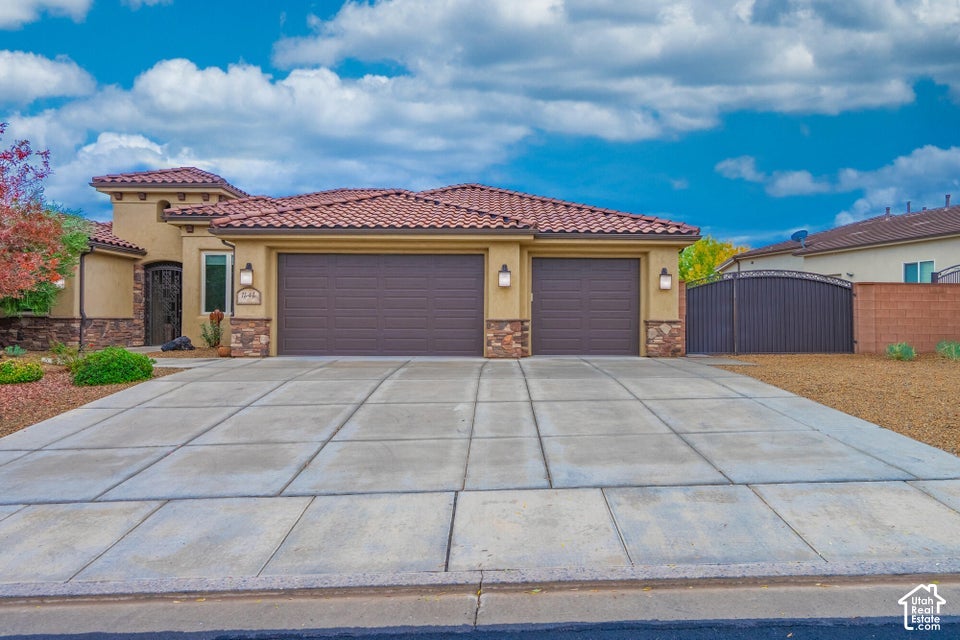Photo of 1646 E 90 CIR S, Saint George, UT 84790 (MLS # 2192625)