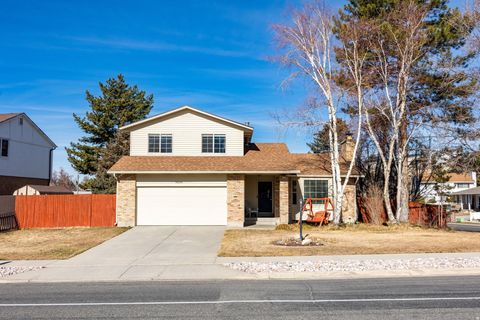 Photo of 9206 S STERLING DR, Sandy, UT 84093 (MLS # 2135160)