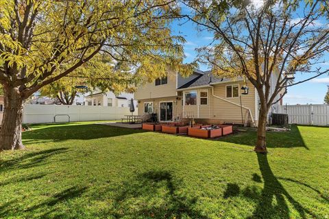 Tiny photo for 49 E 550 S, Kaysville, UT 84037 (MLS # 2121236)
