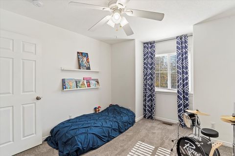 Tiny photo for 49 E 550 S, Kaysville, UT 84037 (MLS # 2121236)