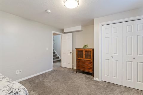 Tiny photo for 49 E 550 S, Kaysville, UT 84037 (MLS # 2121236)
