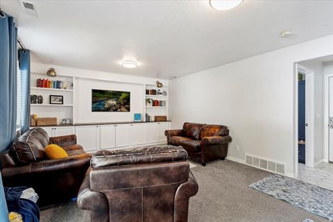 Tiny photo for 49 E 550 S, Kaysville, UT 84037 (MLS # 2121236)