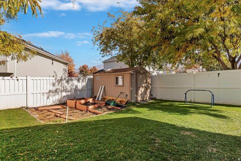 Tiny photo for 49 E 550 S, Kaysville, UT 84037 (MLS # 2121236)