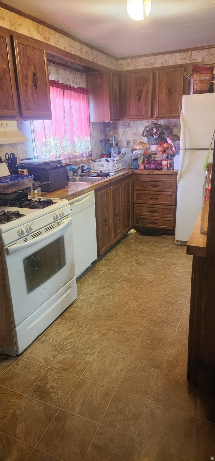 AMERICAN HERITAGE RETIREMENT COMMUNITY - Residential