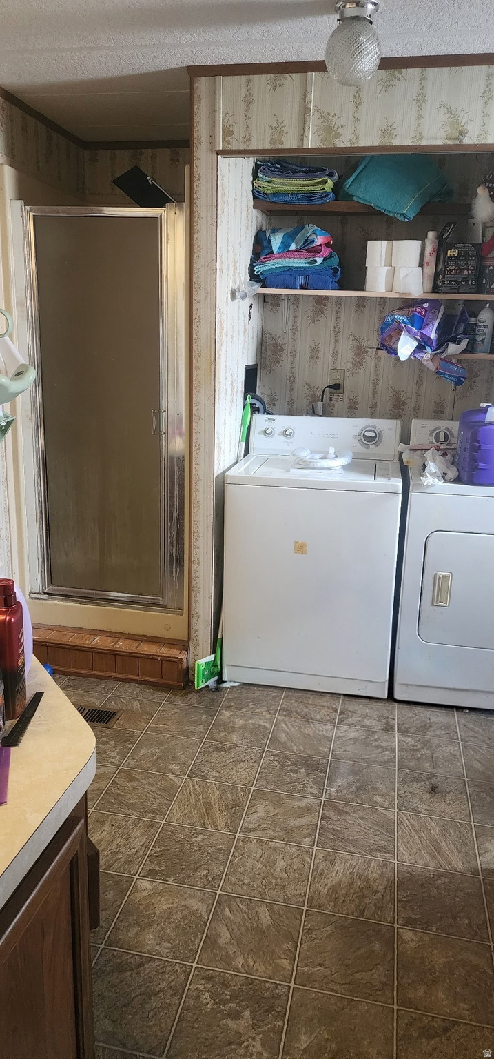 AMERICAN HERITAGE RETIREMENT COMMUNITY - Residential