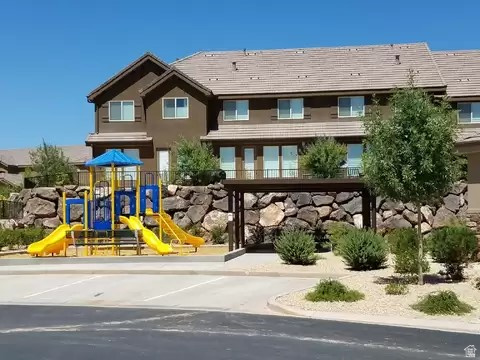 CORAL RIDGE TOWNHOMES PH 3-A - Residential