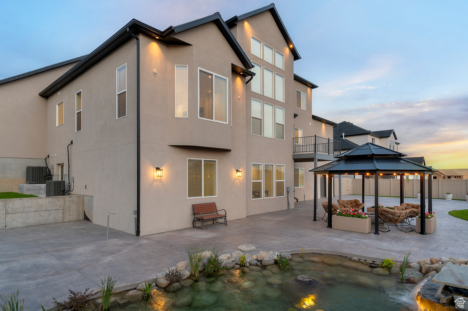 BEACON HILL - Residential
