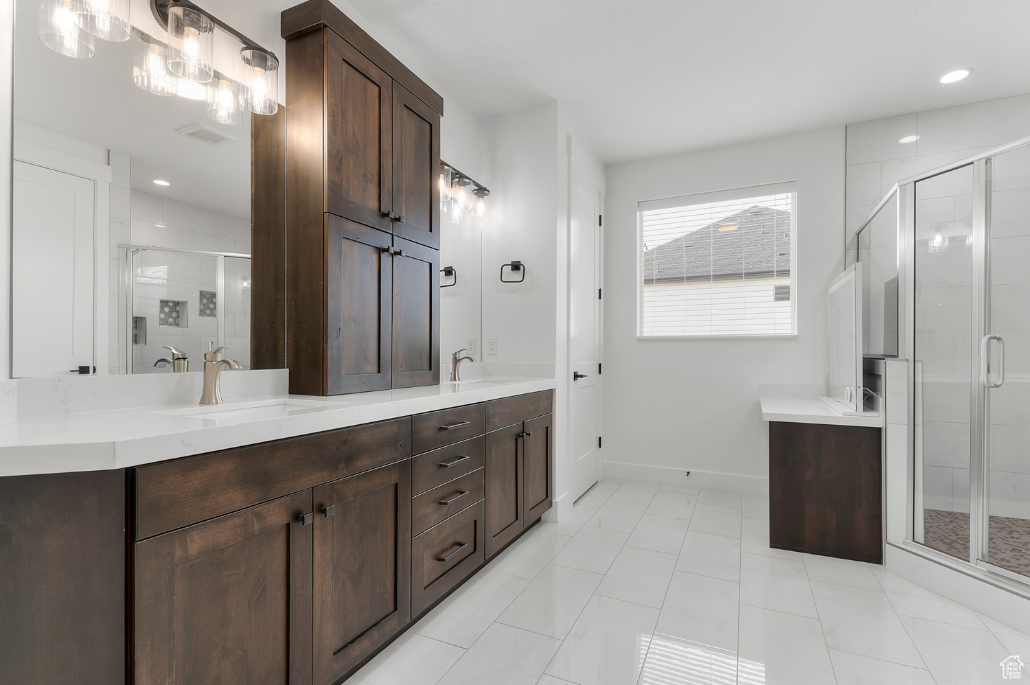 BEACON HILL - Residential