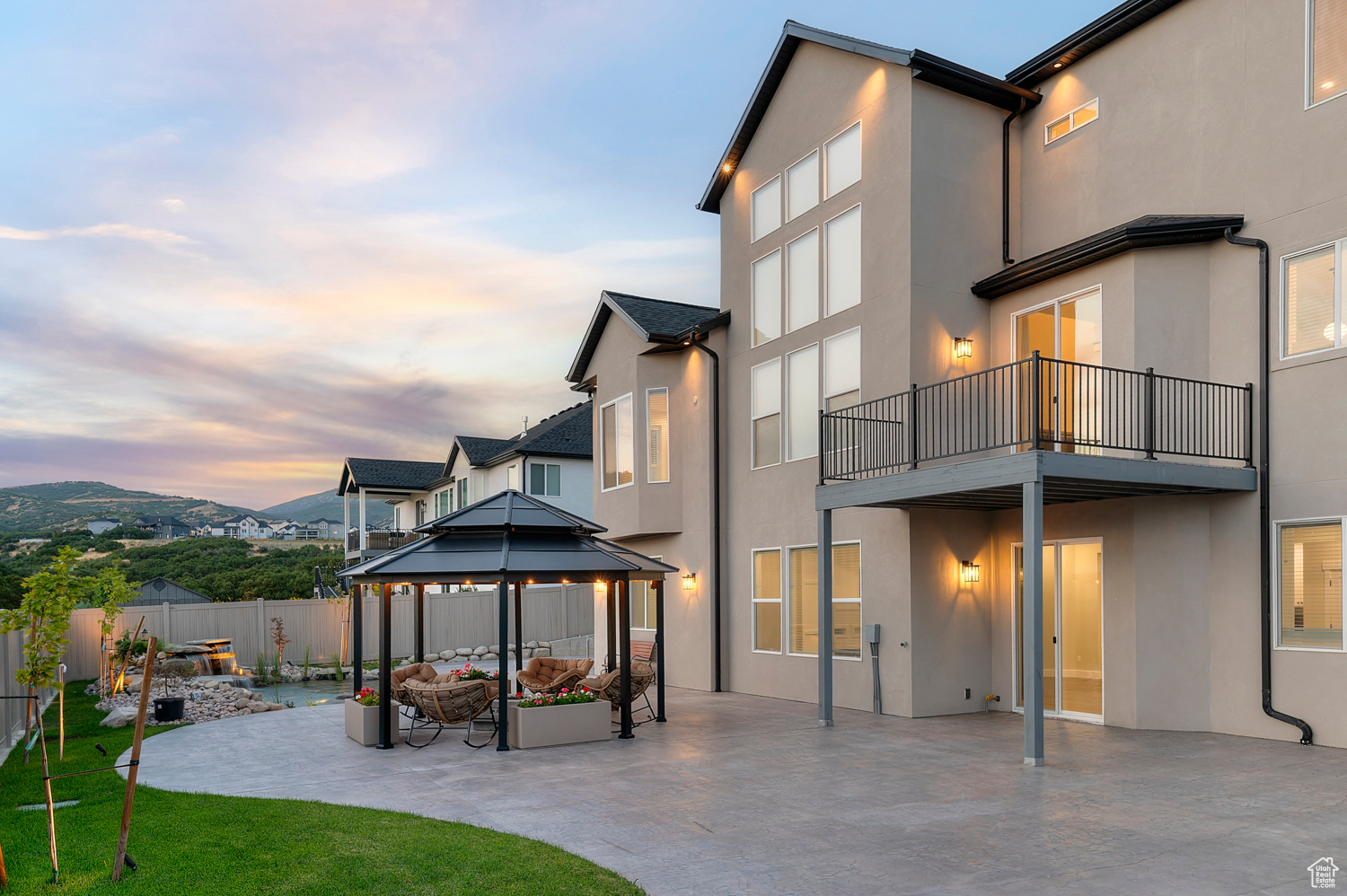BEACON HILL - Residential