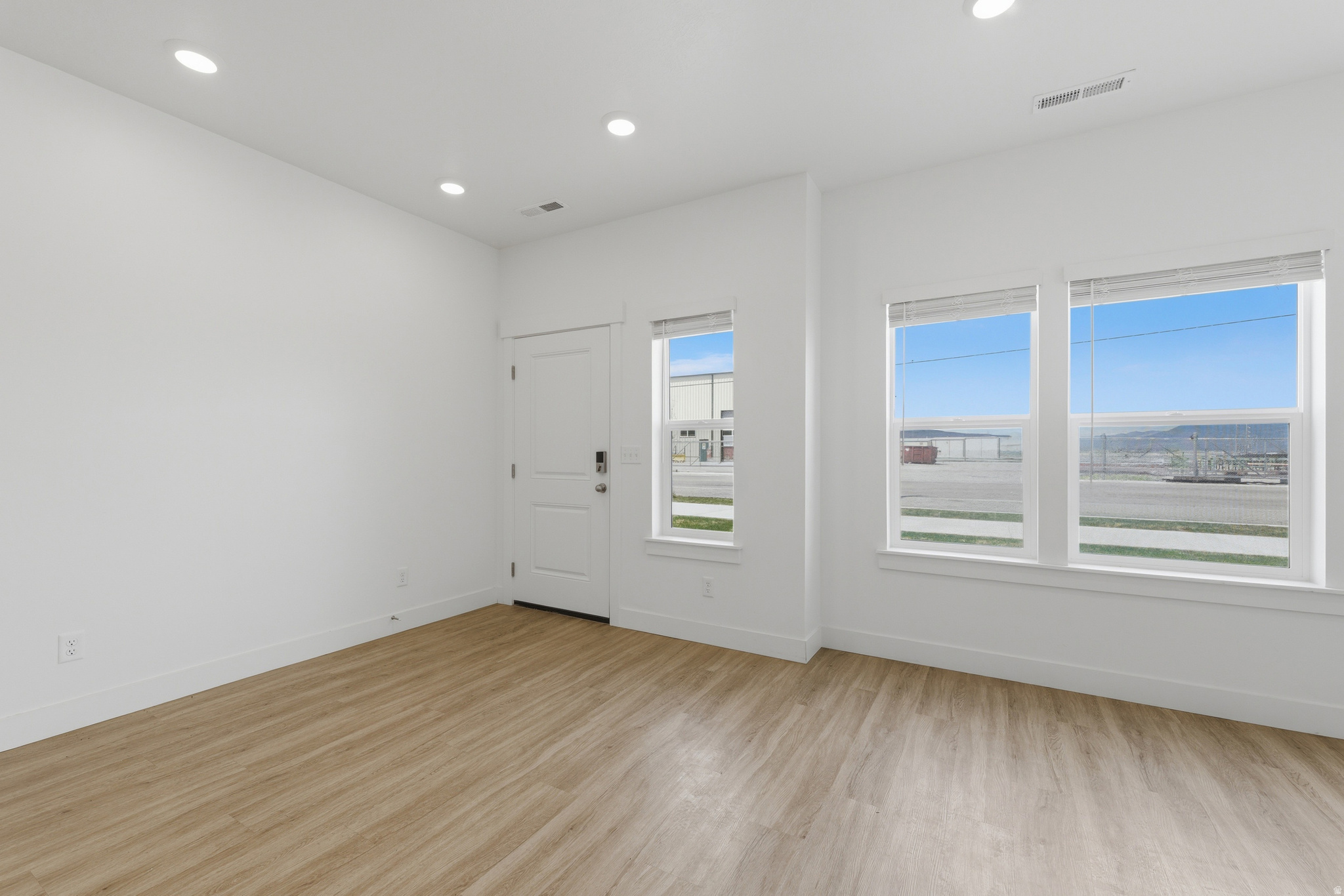 ARCHIBALD ESTATES - Residential Lease