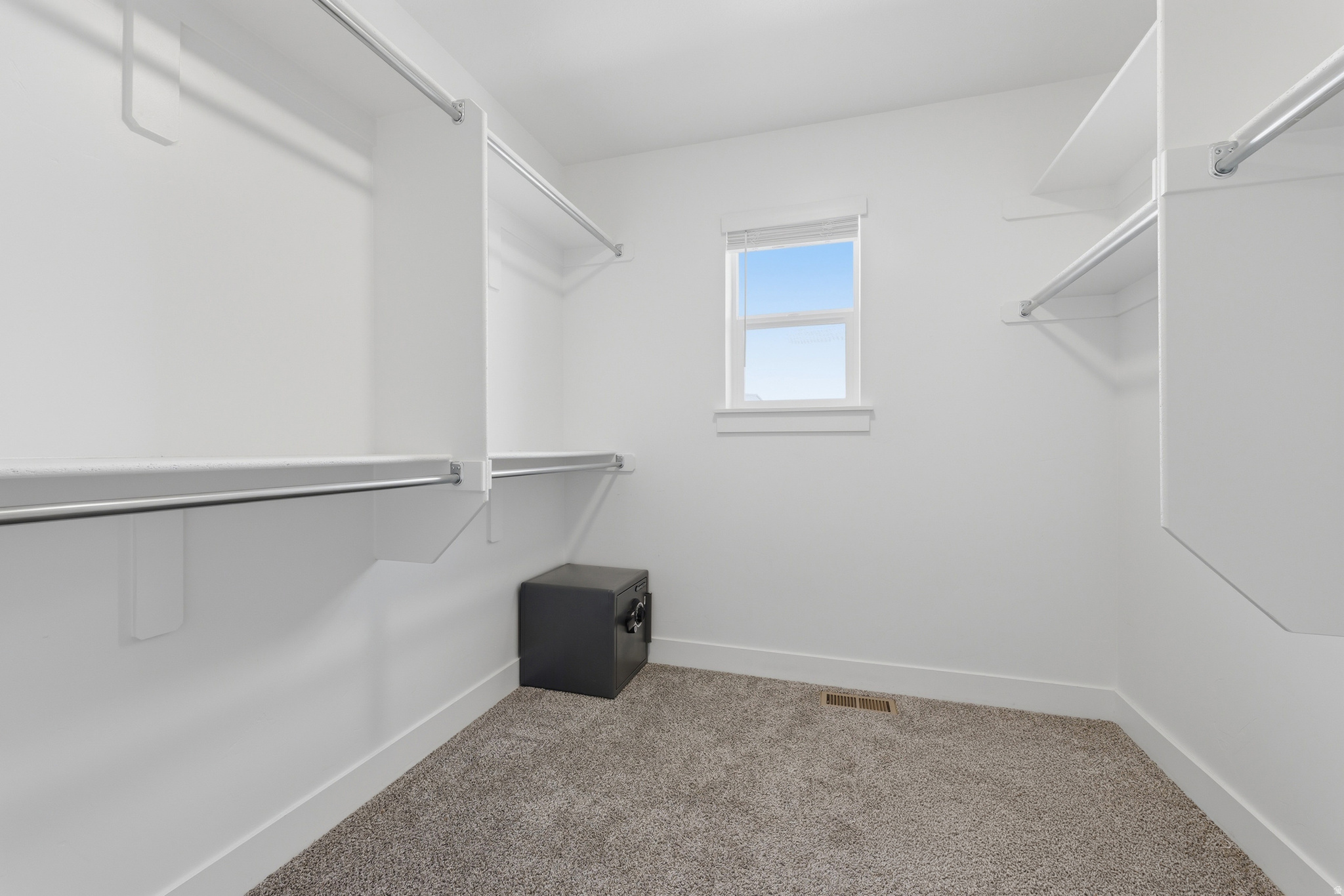 ARCHIBALD ESTATES - Residential Lease